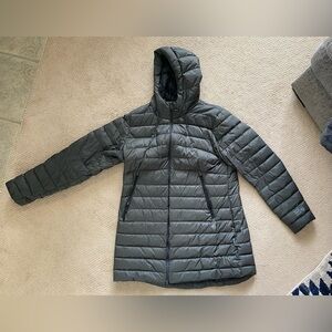 Mountain Hardwear long hooded puffer